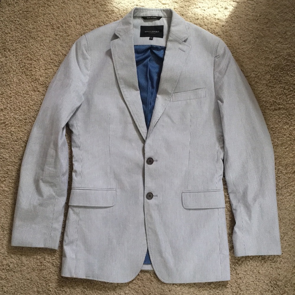 Tailored fit 2-button blazer